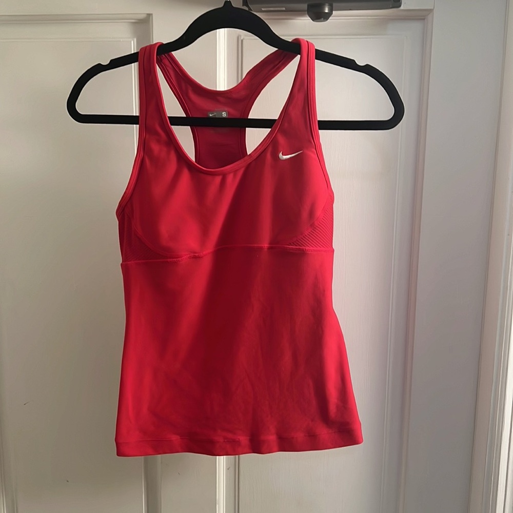 Nike racer back size small pink top
